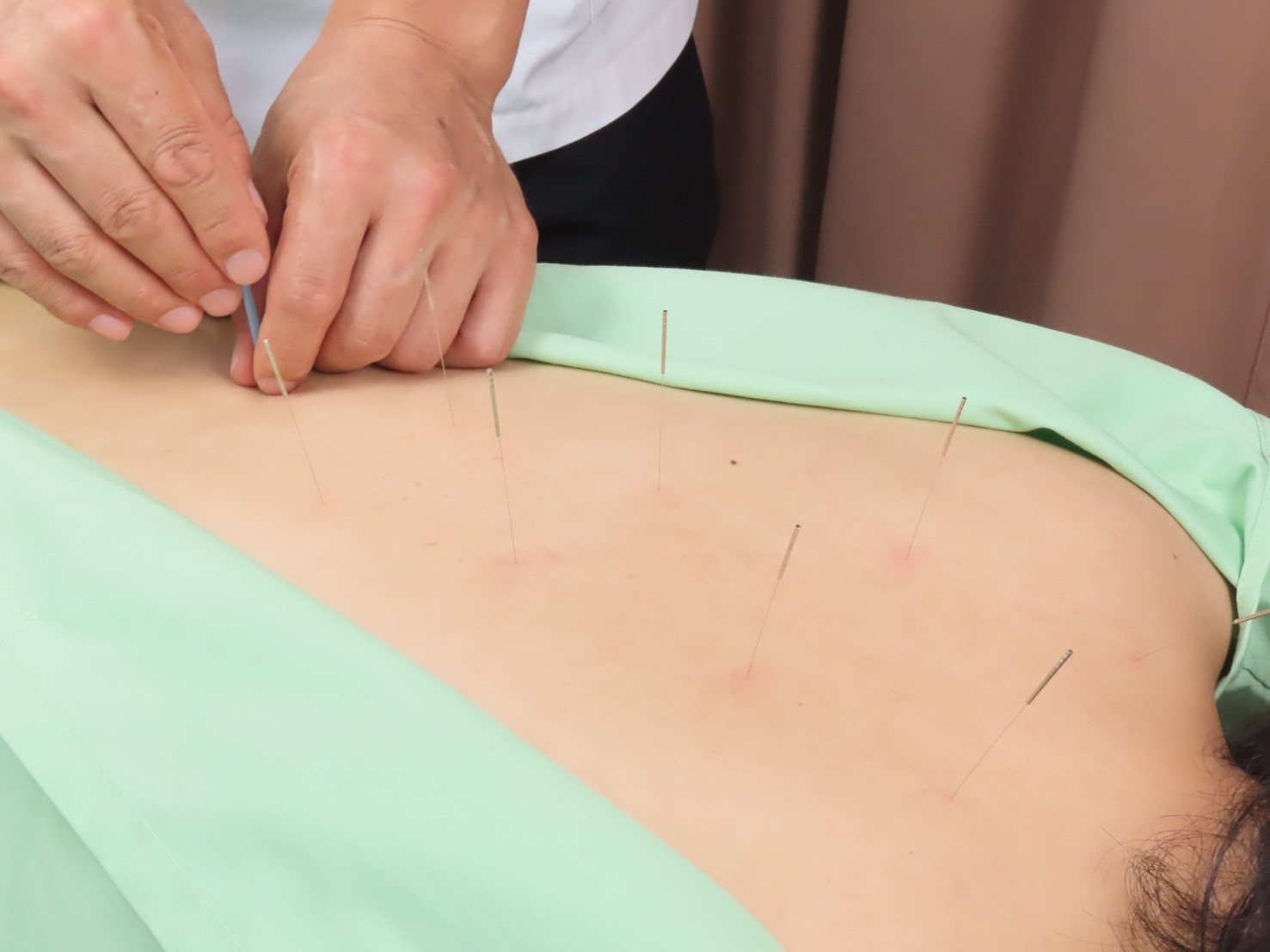 西小山の腰痛専門鍼灸｜マッサージでも治らない「繰り返すギックリ腰・慢性腰痛」の真犯人とは？